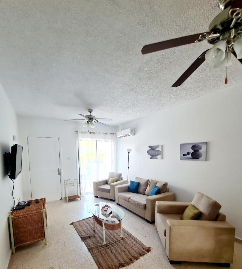 2 Bedroom Townhouse, Close To Paphos Harbour, Use Of Onsite Facilities Екстериор снимка