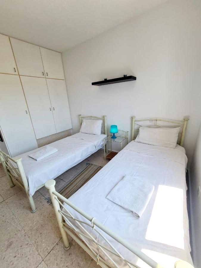 2 Bedroom Townhouse, Close To Paphos Harbour, Use Of Onsite Facilities Екстериор снимка